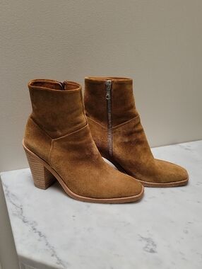Rag And Bone Suede Leather Ankle Bootie in Tan with Square Toe And Block Heel